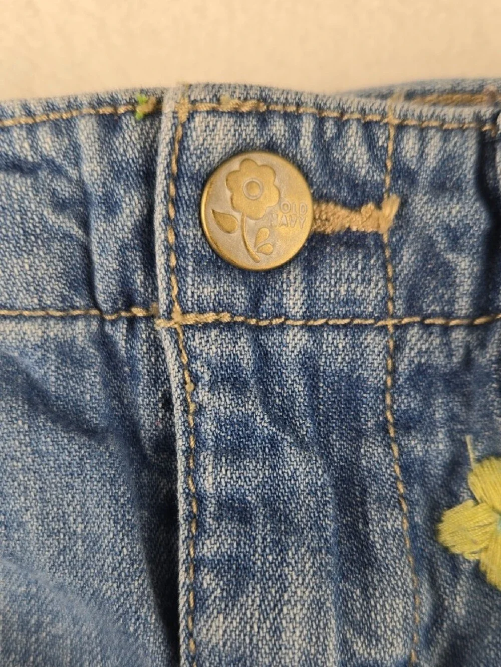 Old Navy Embroidered Flower Denim Cargo Skirt Size 3T
